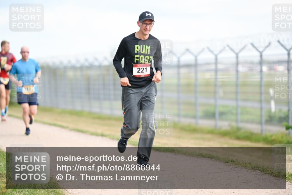 14.09.2025 - Airport Race Dr. Thomas Lammeyer http://msf.ph/oto/8866944 14.09.2025 12:07:44 Laufen 221 meine-sportfotos.de