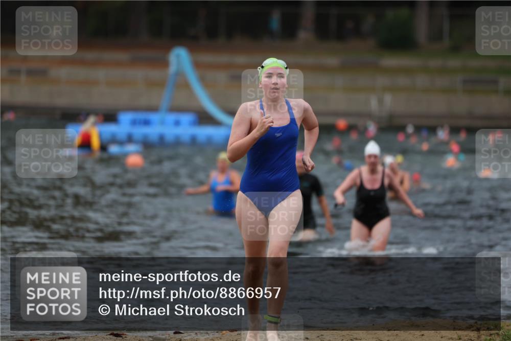 14.09.2025 - Stadtparktriathlon Michael Strokosch http://msf.ph/oto/8866957 14.09.2025 09:48:31 Schwimmen 544, 550, 573, 618 meine-sportfotos.de