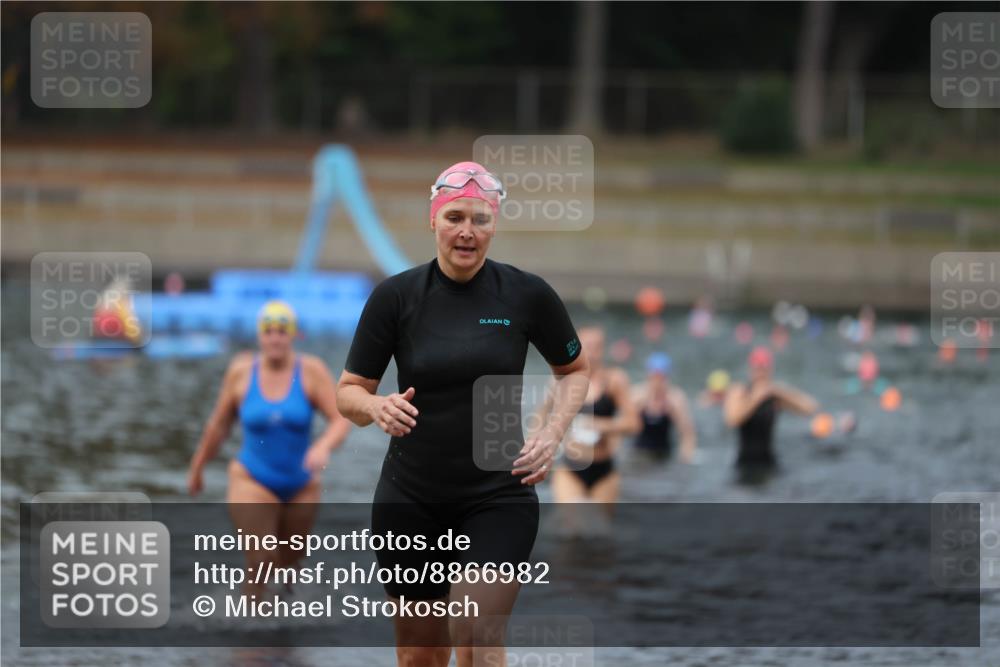 14.09.2025 - Stadtparktriathlon Michael Strokosch http://msf.ph/oto/8866982 14.09.2025 09:48:44 Schwimmen 522, 587, 591, 618 meine-sportfotos.de
