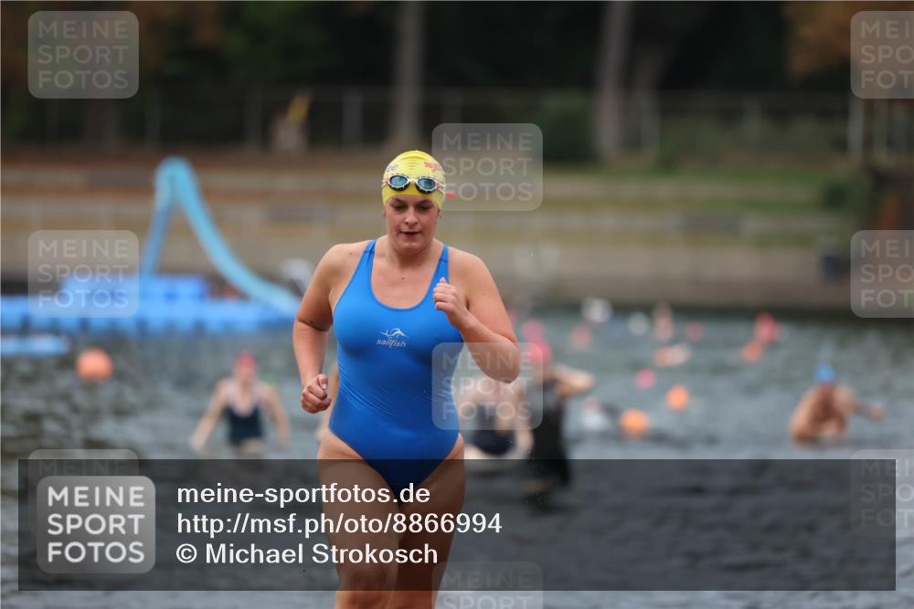 14.09.2025 - Stadtparktriathlon Michael Strokosch http://msf.ph/oto/8866994 14.09.2025 09:48:48 Schwimmen 522, 587, 591 meine-sportfotos.de