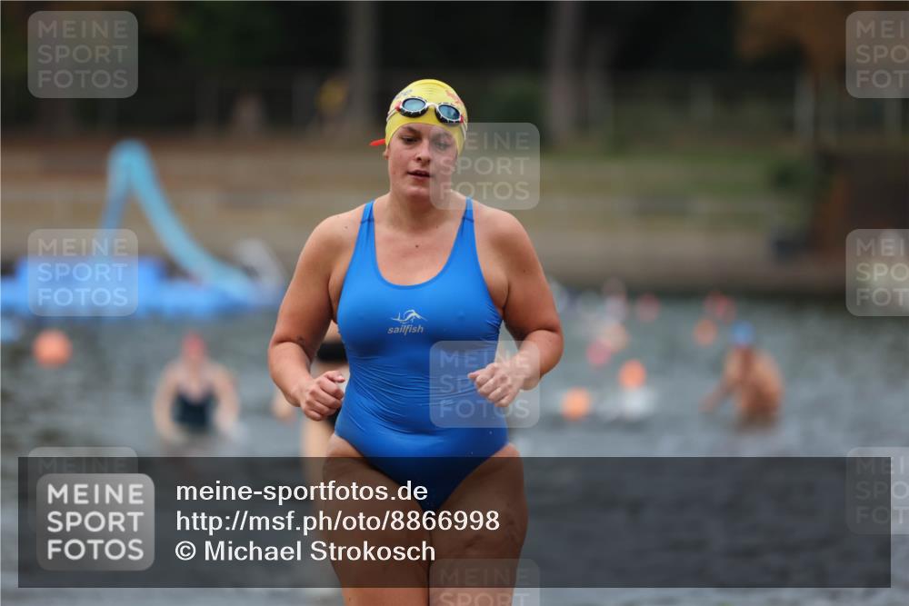 14.09.2025 - Stadtparktriathlon Michael Strokosch http://msf.ph/oto/8866998 14.09.2025 09:48:49 Schwimmen 522, 587, 591 meine-sportfotos.de