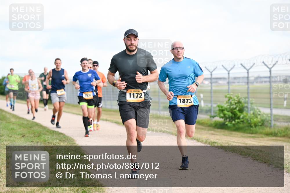 14.09.2025 - Airport Race Dr. Thomas Lammeyer http://msf.ph/oto/8867012 14.09.2025 12:07:49 Laufen 1537, 1172, 1873 meine-sportfotos.de