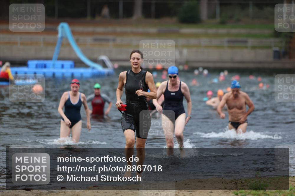 14.09.2025 - Stadtparktriathlon Michael Strokosch http://msf.ph/oto/8867018 14.09.2025 09:48:59 Schwimmen 521, 557, 567, 585 meine-sportfotos.de