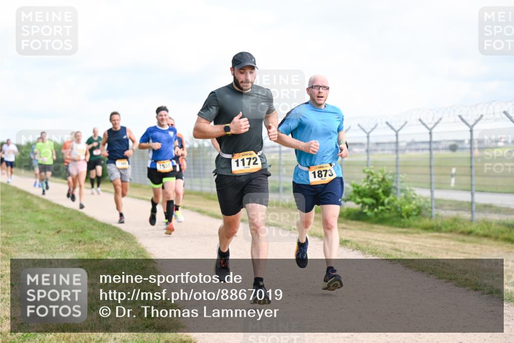 14.09.2025 - Airport Race Dr. Thomas Lammeyer http://msf.ph/oto/8867019 14.09.2025 12:07:49 Laufen 1537, 1172, 4440, 1873 meine-sportfotos.de