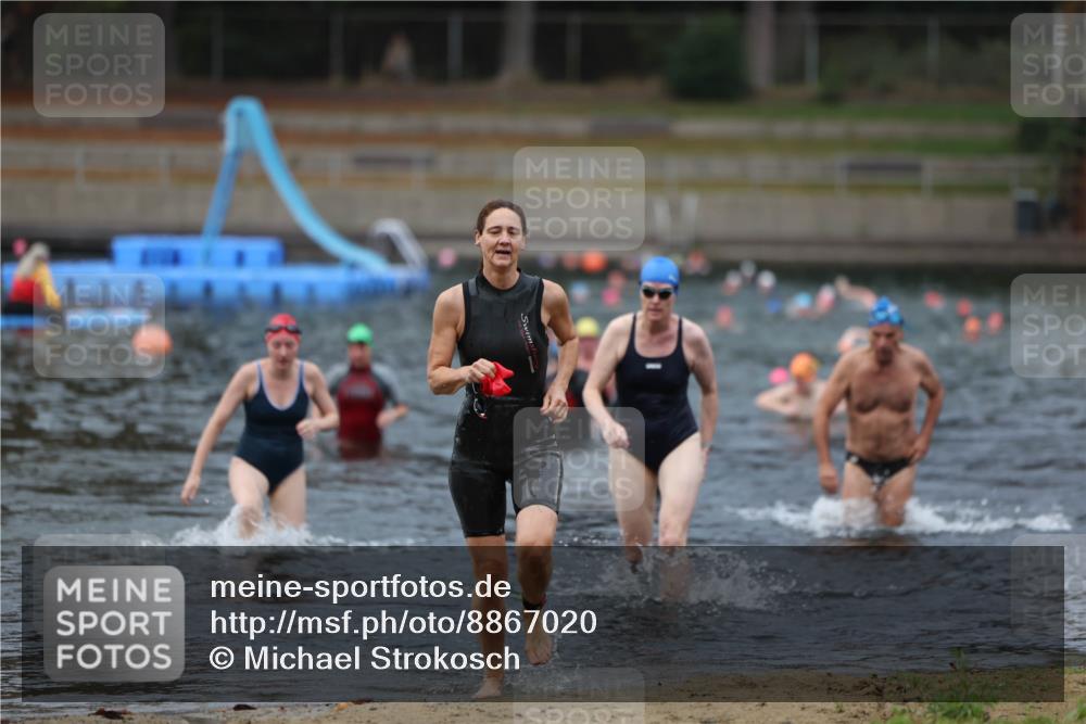 14.09.2025 - Stadtparktriathlon Michael Strokosch http://msf.ph/oto/8867020 14.09.2025 09:48:59 Schwimmen 521, 557, 567, 585 meine-sportfotos.de