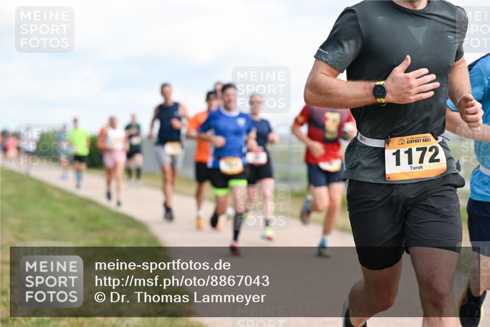 14.09.2025 - Airport Race Dr. Thomas Lammeyer http://msf.ph/oto/8867043 14.09.2025 12:07:50 Laufen 42, 1172 meine-sportfotos.de