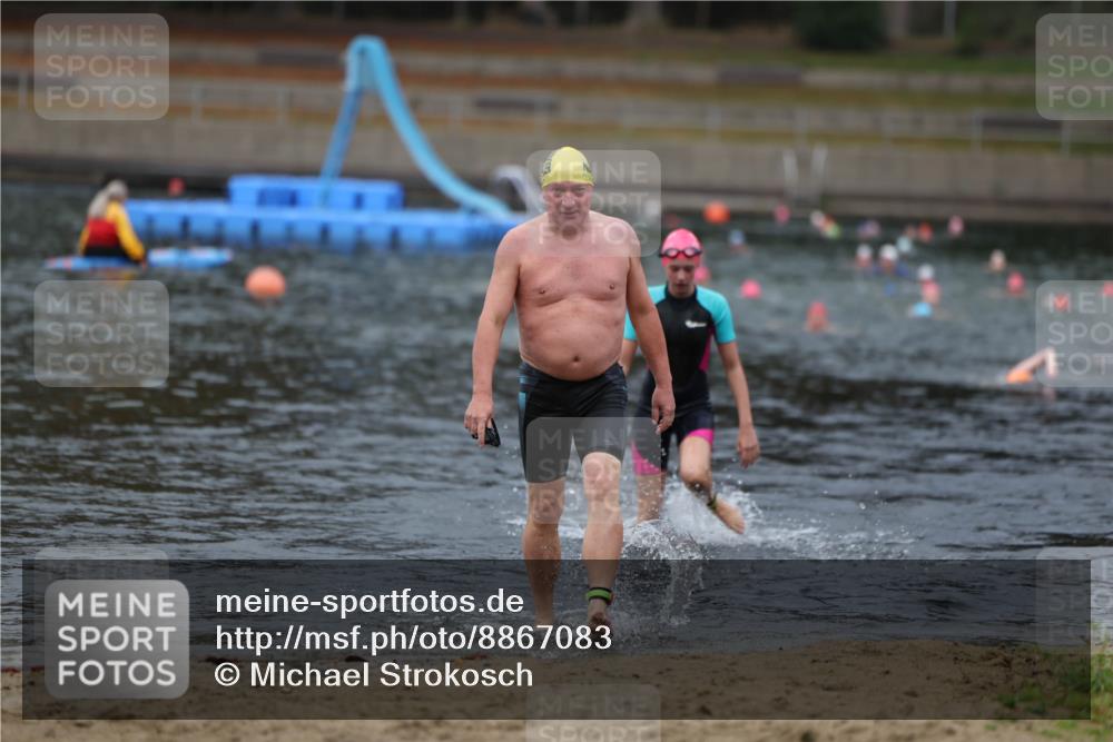14.09.2025 - Stadtparktriathlon Michael Strokosch http://msf.ph/oto/8867083 14.09.2025 09:49:25 Schwimmen 517, 527, 551, 578, 607 meine-sportfotos.de