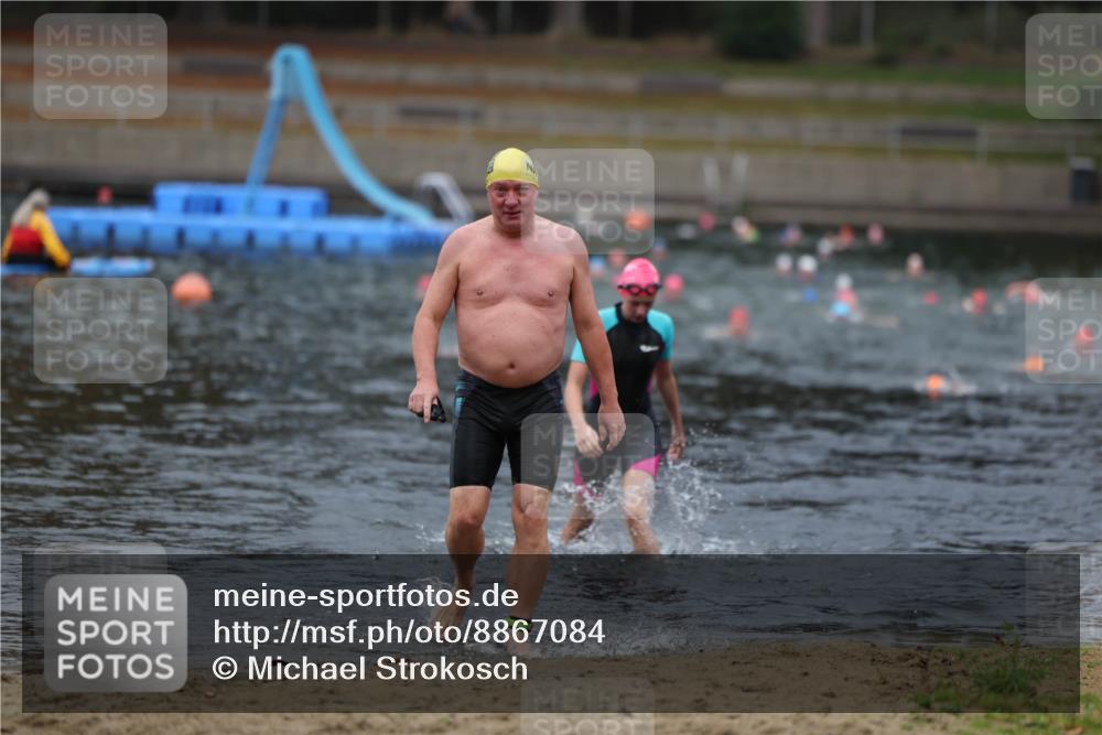 14.09.2025 - Stadtparktriathlon Michael Strokosch http://msf.ph/oto/8867084 14.09.2025 09:49:25 Schwimmen 517, 527, 551, 578, 607 meine-sportfotos.de