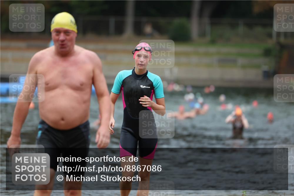 14.09.2025 - Stadtparktriathlon Michael Strokosch http://msf.ph/oto/8867086 14.09.2025 09:49:31 Schwimmen 551, 578 meine-sportfotos.de