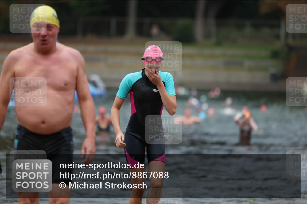 14.09.2025 - Stadtparktriathlon Michael Strokosch http://msf.ph/oto/8867088 14.09.2025 09:49:31 Schwimmen 551, 578 meine-sportfotos.de