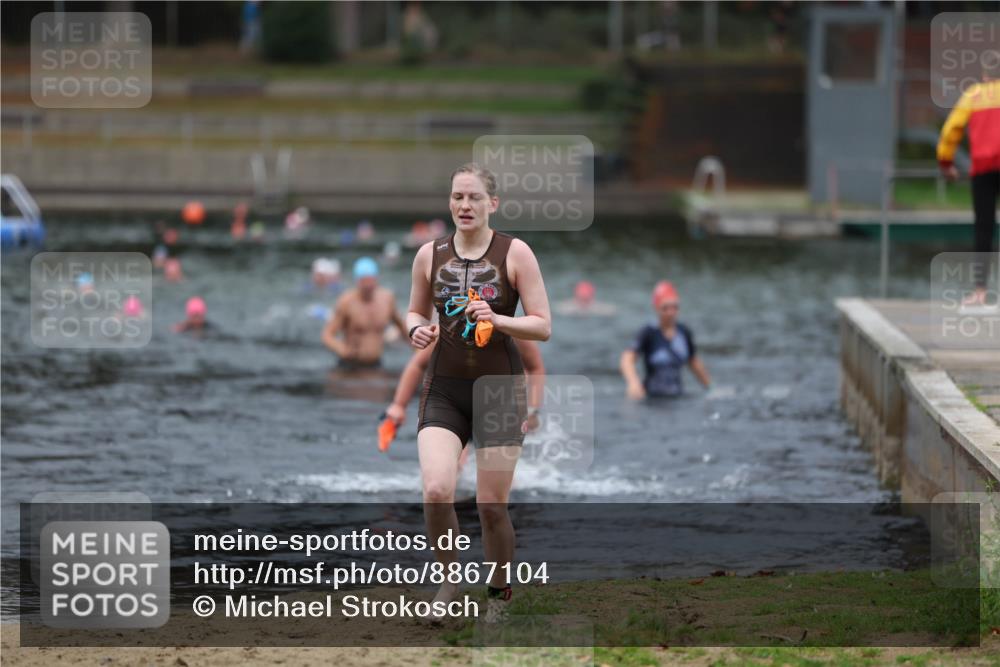 14.09.2025 - Stadtparktriathlon Michael Strokosch http://msf.ph/oto/8867104 14.09.2025 09:49:48 Schwimmen 519, 530, 534, 536 meine-sportfotos.de