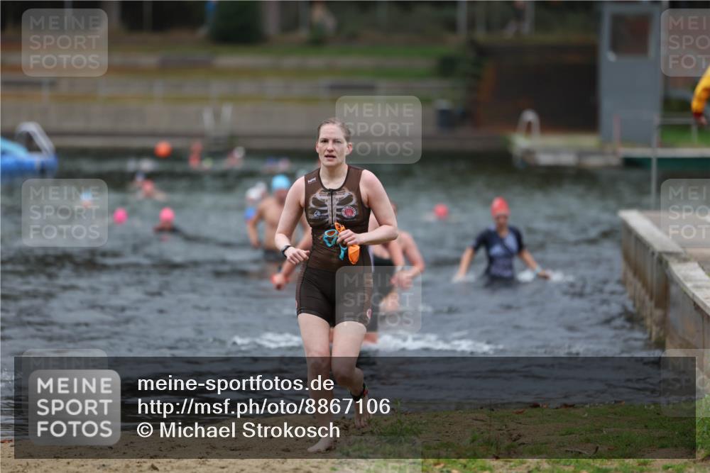 14.09.2025 - Stadtparktriathlon Michael Strokosch http://msf.ph/oto/8867106 14.09.2025 09:49:49 Schwimmen 519, 530, 534, 536 meine-sportfotos.de