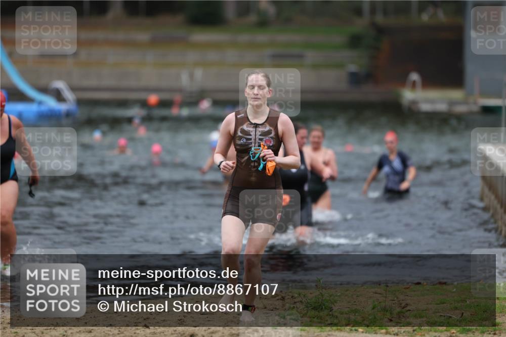 14.09.2025 - Stadtparktriathlon Michael Strokosch http://msf.ph/oto/8867107 14.09.2025 09:49:49 Schwimmen 519, 530, 534, 536 meine-sportfotos.de