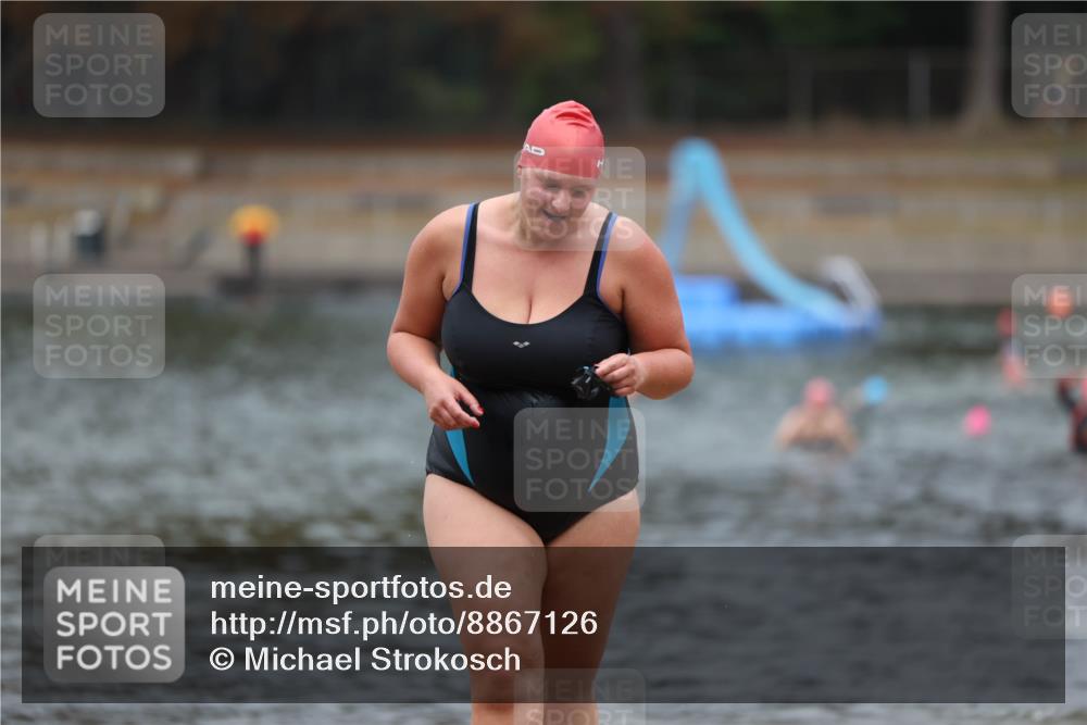 14.09.2025 - Stadtparktriathlon Michael Strokosch http://msf.ph/oto/8867126 14.09.2025 09:49:55 Schwimmen 519, 530, 534, 536 meine-sportfotos.de