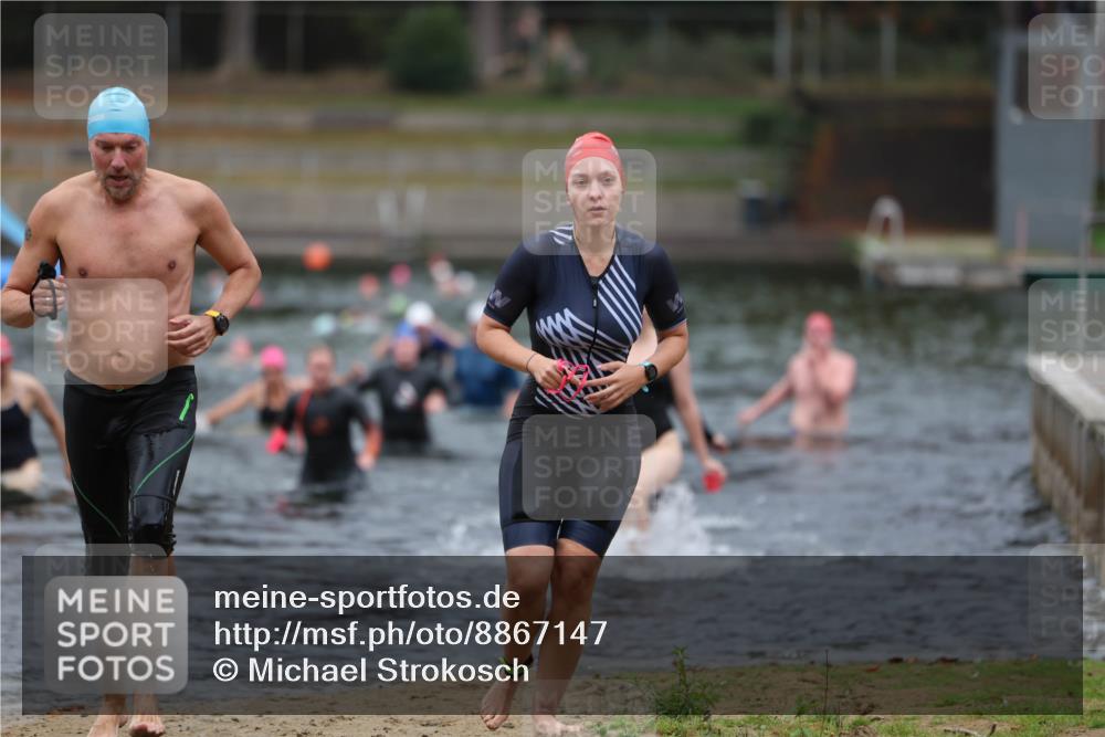 14.09.2025 - Stadtparktriathlon Michael Strokosch http://msf.ph/oto/8867147 14.09.2025 09:50:06 Schwimmen 513, 546, 561, 600 meine-sportfotos.de