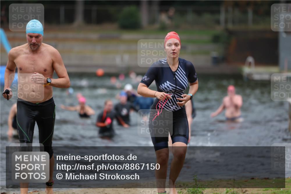 14.09.2025 - Stadtparktriathlon Michael Strokosch http://msf.ph/oto/8867150 14.09.2025 09:50:07 Schwimmen 513, 546, 561, 600 meine-sportfotos.de