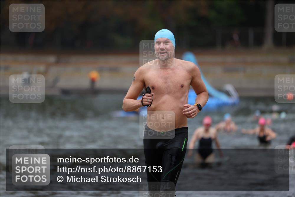 14.09.2025 - Stadtparktriathlon Michael Strokosch http://msf.ph/oto/8867153 14.09.2025 09:50:08 Schwimmen 513, 546, 561, 600 meine-sportfotos.de
