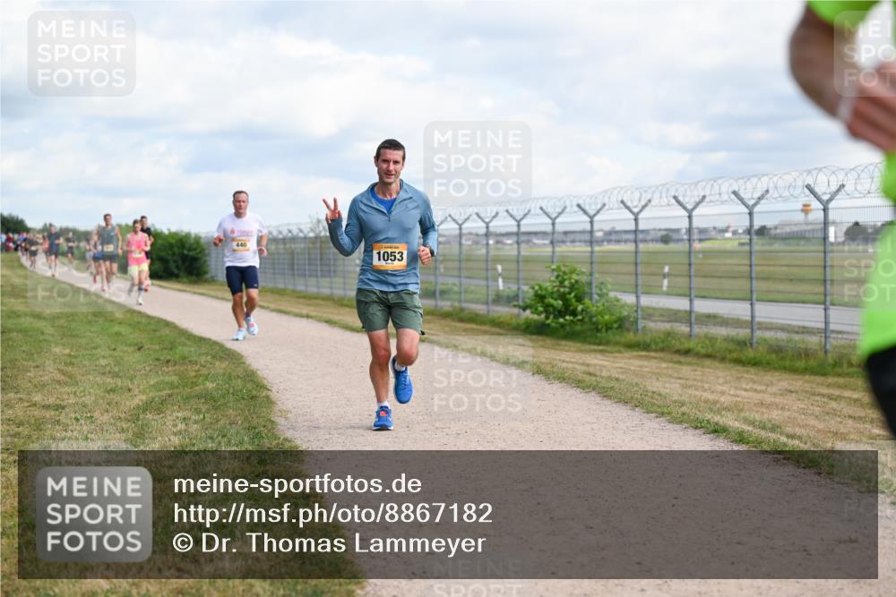 14.09.2025 - Airport Race Dr. Thomas Lammeyer http://msf.ph/oto/8867182 14.09.2025 12:07:59 Laufen 440, 1053 meine-sportfotos.de