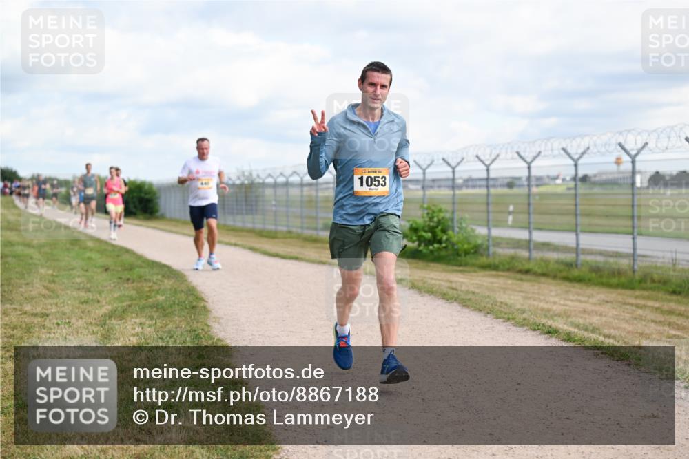 14.09.2025 - Airport Race Dr. Thomas Lammeyer http://msf.ph/oto/8867188 14.09.2025 12:08:00 Laufen 1053 meine-sportfotos.de