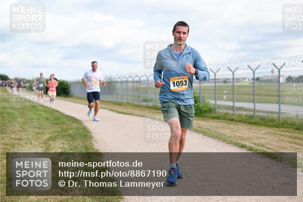 14.09.2025 - Airport Race Dr. Thomas Lammeyer http://msf.ph/oto/8867190 14.09.2025 12:08:01 Laufen 1053 meine-sportfotos.de