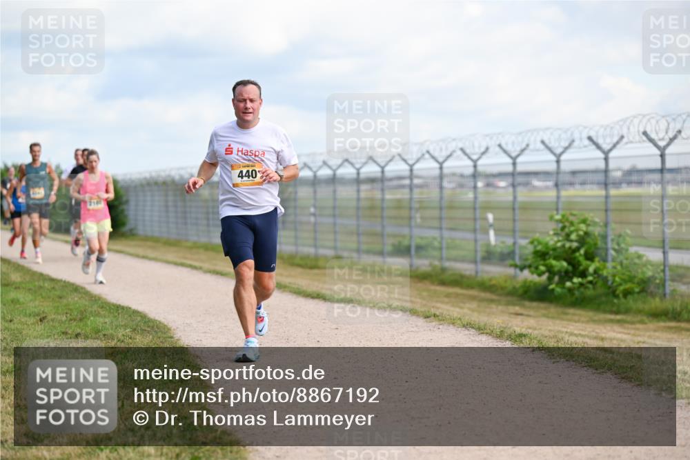 14.09.2025 - Airport Race Dr. Thomas Lammeyer http://msf.ph/oto/8867192 14.09.2025 12:08:02 Laufen 440 meine-sportfotos.de