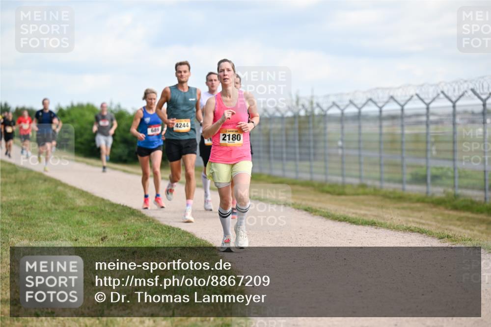 14.09.2025 - Airport Race Dr. Thomas Lammeyer http://msf.ph/oto/8867209 14.09.2025 12:08:05 Laufen 4244, 2180 meine-sportfotos.de