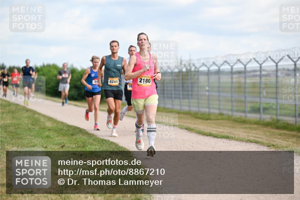 14.09.2025 - Airport Race Dr. Thomas Lammeyer http://msf.ph/oto/8867210 14.09.2025 12:08:05 Laufen 4244, 2180 meine-sportfotos.de