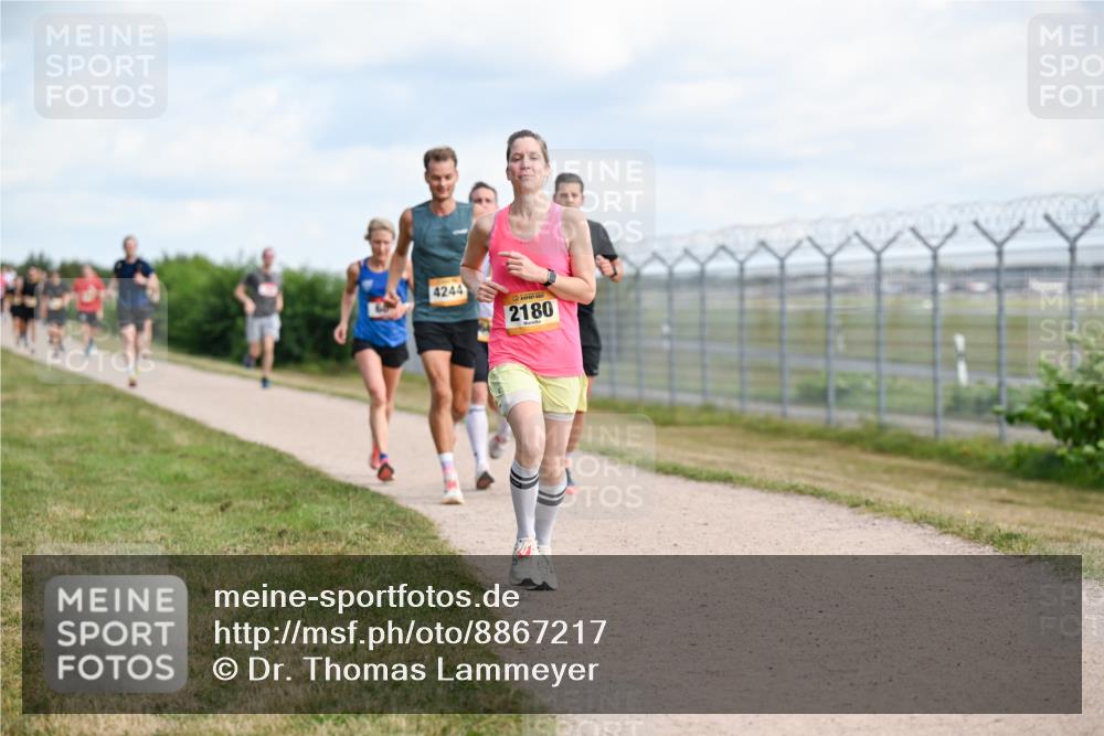 14.09.2025 - Airport Race Dr. Thomas Lammeyer http://msf.ph/oto/8867217 14.09.2025 12:08:06 Laufen 4244, 2180 meine-sportfotos.de