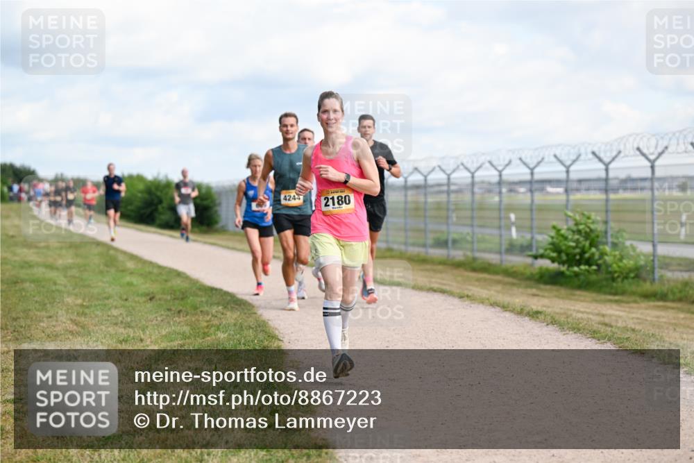 14.09.2025 - Airport Race Dr. Thomas Lammeyer http://msf.ph/oto/8867223 14.09.2025 12:08:07 Laufen 4244, 2180 meine-sportfotos.de