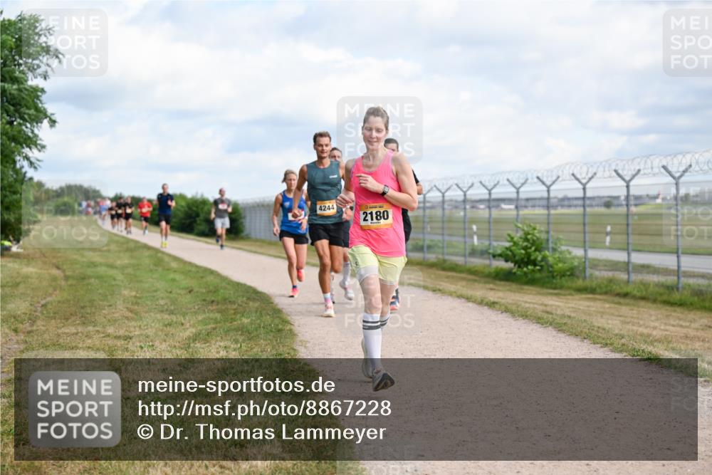 14.09.2025 - Airport Race Dr. Thomas Lammeyer http://msf.ph/oto/8867228 14.09.2025 12:08:07 Laufen 4244, 2180 meine-sportfotos.de