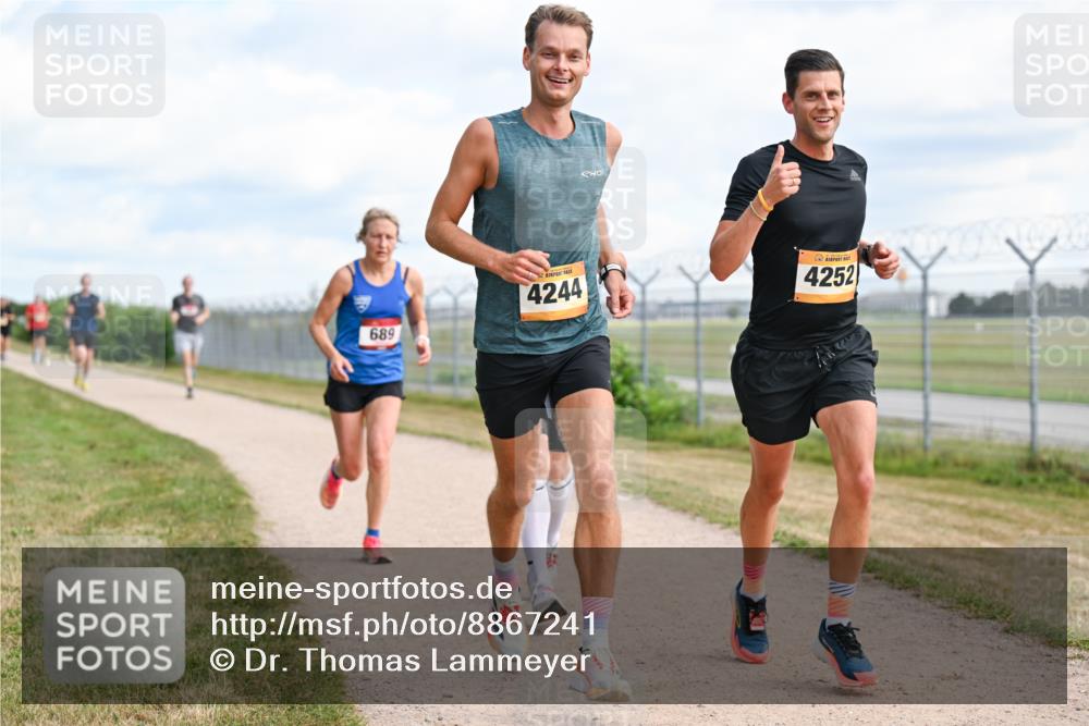 14.09.2025 - Airport Race Dr. Thomas Lammeyer http://msf.ph/oto/8867241 14.09.2025 12:08:10 Laufen 689, 4244, 4252 meine-sportfotos.de