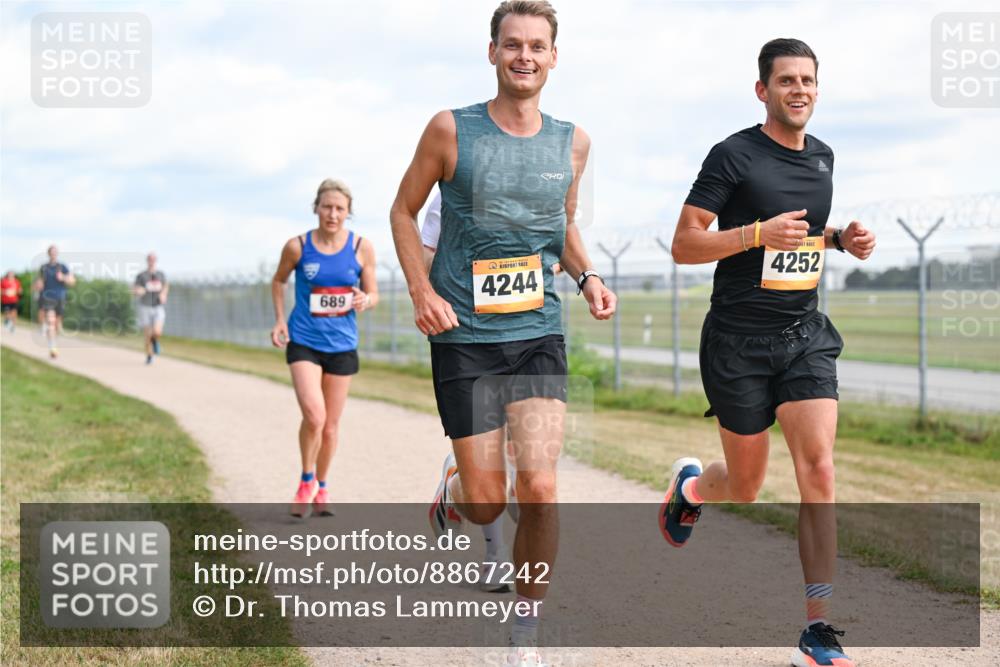 14.09.2025 - Airport Race Dr. Thomas Lammeyer http://msf.ph/oto/8867242 14.09.2025 12:08:10 Laufen 689, 4244, 4252 meine-sportfotos.de