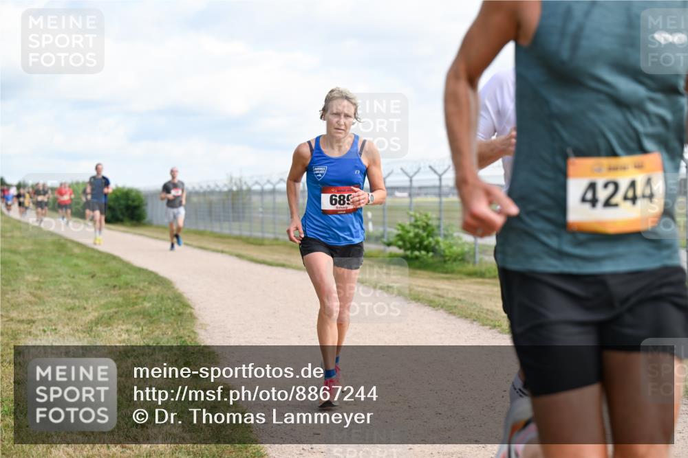 14.09.2025 - Airport Race Dr. Thomas Lammeyer http://msf.ph/oto/8867244 14.09.2025 12:08:11 Laufen 689, 0, 4244 meine-sportfotos.de