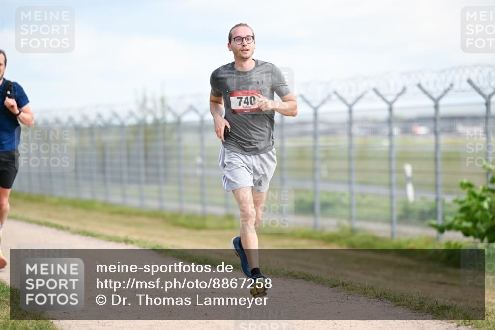 14.09.2025 - Airport Race Dr. Thomas Lammeyer http://msf.ph/oto/8867258 14.09.2025 12:08:14 Laufen 740 meine-sportfotos.de