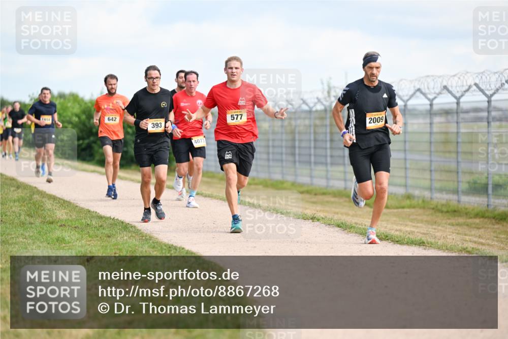 14.09.2025 - Airport Race Dr. Thomas Lammeyer http://msf.ph/oto/8867268 14.09.2025 12:08:20 Laufen 1656, 642, 393, 4073, 577, 2009 meine-sportfotos.de