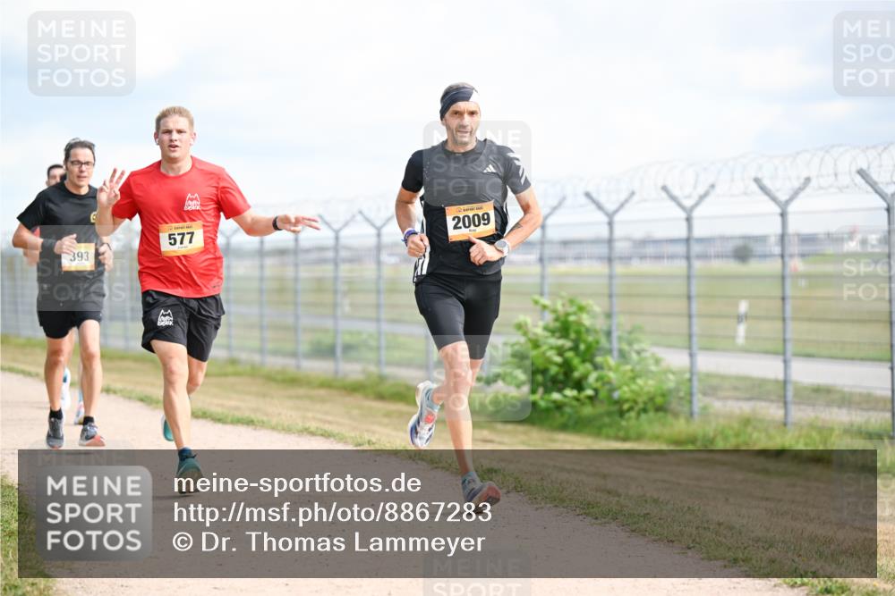 14.09.2025 - Airport Race Dr. Thomas Lammeyer http://msf.ph/oto/8867283 14.09.2025 12:08:23 Laufen 393, 577, 2009 meine-sportfotos.de