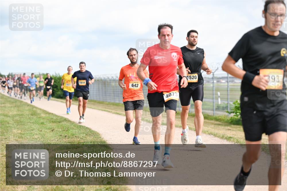 14.09.2025 - Airport Race Dr. Thomas Lammeyer http://msf.ph/oto/8867297 14.09.2025 12:08:26 Laufen 9, 1858, 642, 4073, 1520, 393 meine-sportfotos.de