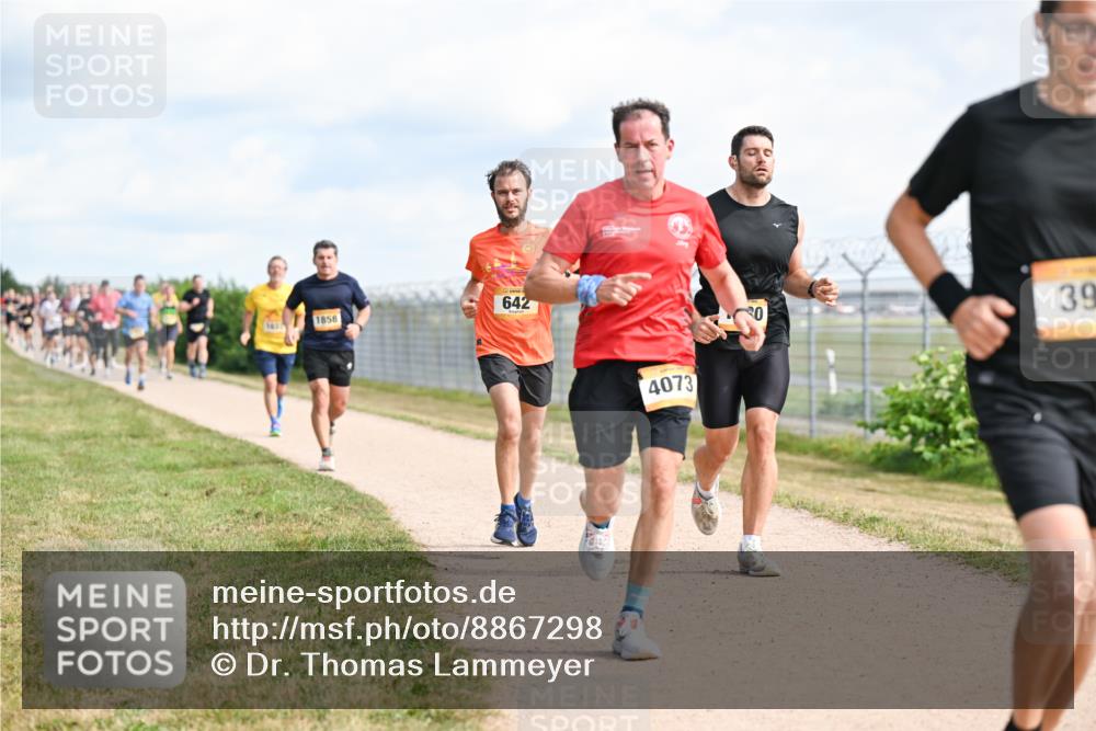 14.09.2025 - Airport Race Dr. Thomas Lammeyer http://msf.ph/oto/8867298 14.09.2025 12:08:26 Laufen 642, 1858, 4073, 39 meine-sportfotos.de