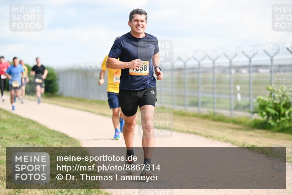 14.09.2025 - Airport Race Dr. Thomas Lammeyer http://msf.ph/oto/8867314 14.09.2025 12:08:30 Laufen 10, 58 meine-sportfotos.de