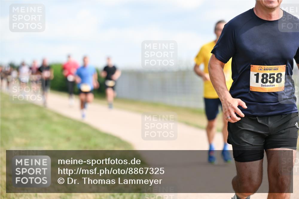 14.09.2025 - Airport Race Dr. Thomas Lammeyer http://msf.ph/oto/8867325 14.09.2025 12:08:31 Laufen 42, 1858 meine-sportfotos.de