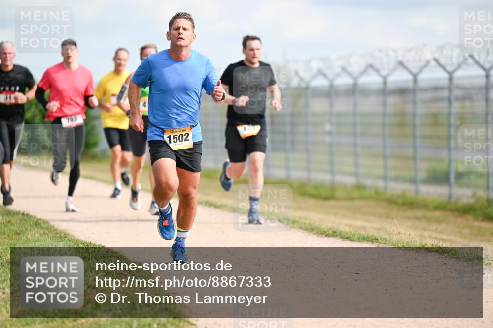 14.09.2025 - Airport Race Dr. Thomas Lammeyer http://msf.ph/oto/8867333 14.09.2025 12:08:35 Laufen 703, 1502 meine-sportfotos.de