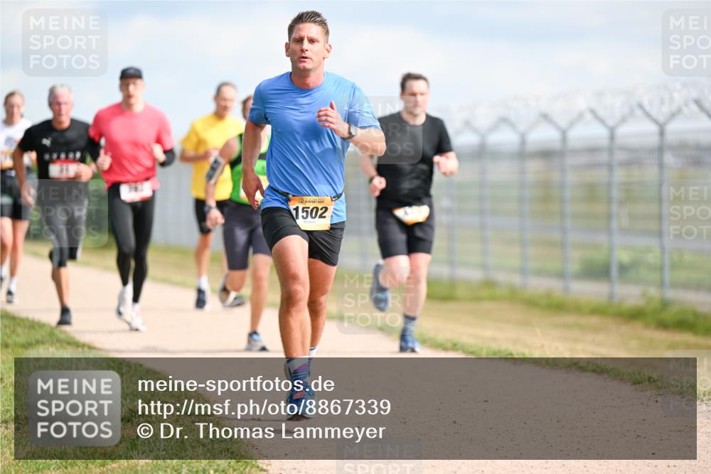 14.09.2025 - Airport Race Dr. Thomas Lammeyer http://msf.ph/oto/8867339 14.09.2025 12:08:35 Laufen 1502 meine-sportfotos.de
