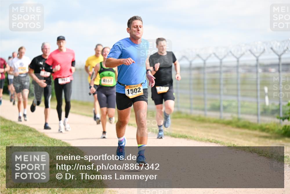 14.09.2025 - Airport Race Dr. Thomas Lammeyer http://msf.ph/oto/8867342 14.09.2025 12:08:36 Laufen 4168, 1502 meine-sportfotos.de