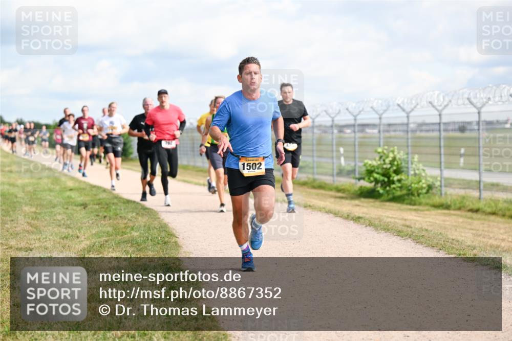 14.09.2025 - Airport Race Dr. Thomas Lammeyer http://msf.ph/oto/8867352 14.09.2025 12:08:37 Laufen 1502 meine-sportfotos.de