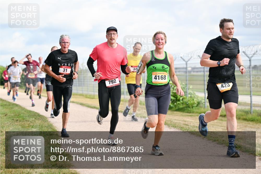 14.09.2025 - Airport Race Dr. Thomas Lammeyer http://msf.ph/oto/8867365 14.09.2025 12:08:40 Laufen 1217, 31, 792, 34, 4168, 420 meine-sportfotos.de