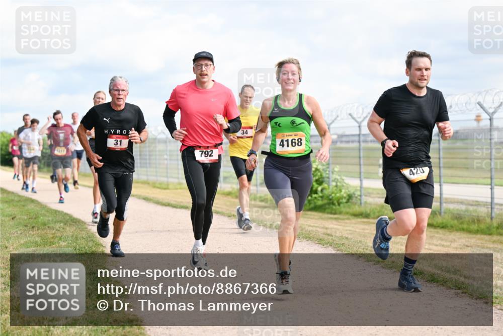 14.09.2025 - Airport Race Dr. Thomas Lammeyer http://msf.ph/oto/8867366 14.09.2025 12:08:40 Laufen 1217, 31, 792, 34, 4168, 420 meine-sportfotos.de