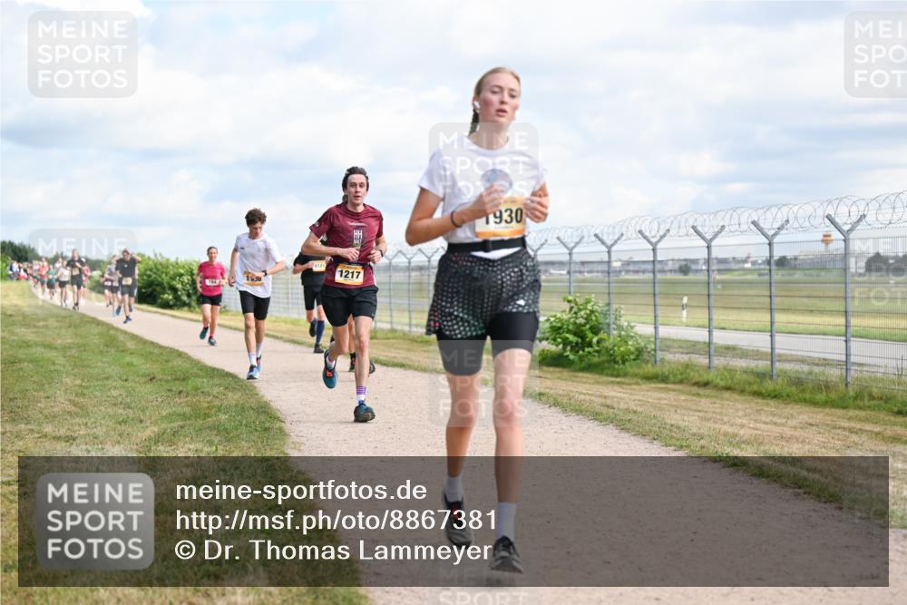 14.09.2025 - Airport Race Dr. Thomas Lammeyer http://msf.ph/oto/8867381 14.09.2025 12:08:43 Laufen 764, 1956, 4124, 1217, 1930 meine-sportfotos.de