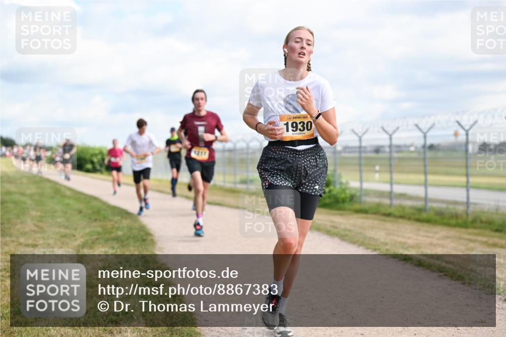 14.09.2025 - Airport Race Dr. Thomas Lammeyer http://msf.ph/oto/8867383 14.09.2025 12:08:43 Laufen 1217, 1930 meine-sportfotos.de