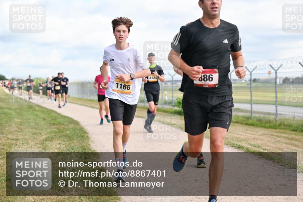 14.09.2025 - Airport Race Dr. Thomas Lammeyer http://msf.ph/oto/8867401 14.09.2025 12:08:47 Laufen 00, 386, 1166, 4124 meine-sportfotos.de