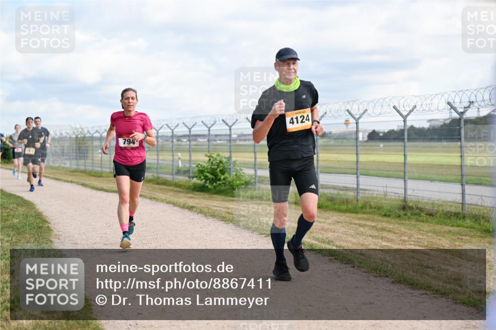 14.09.2025 - Airport Race Dr. Thomas Lammeyer http://msf.ph/oto/8867411 14.09.2025 12:08:49 Laufen 4124, 794, 1412 meine-sportfotos.de